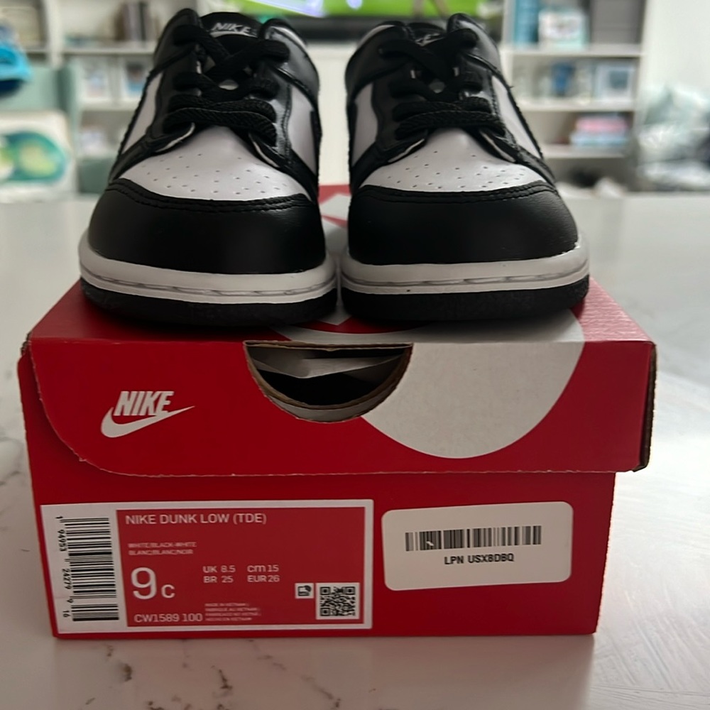 NIKE PANDA DUNK LOW